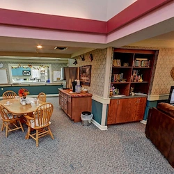 Image of Eventide Lake Country Manor (3)