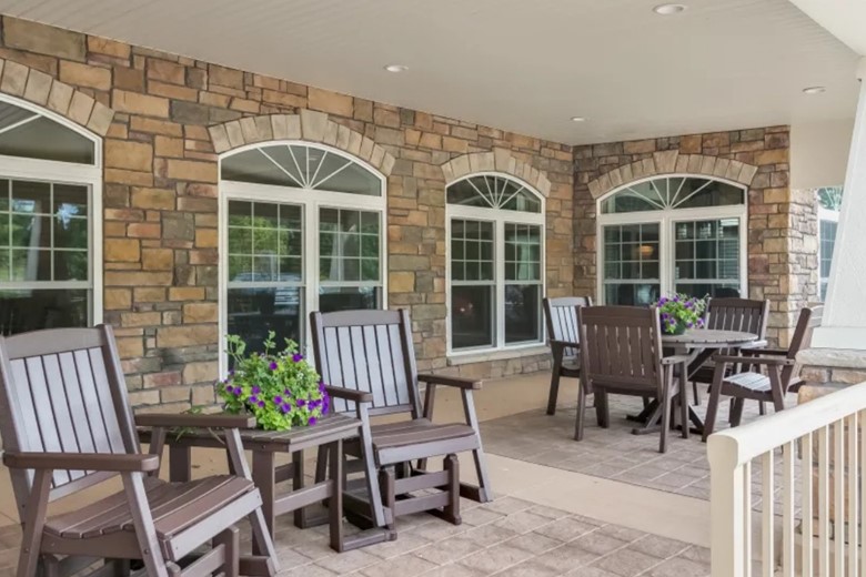 Image of Applewood Pointe of Champlin Cooperative (4)