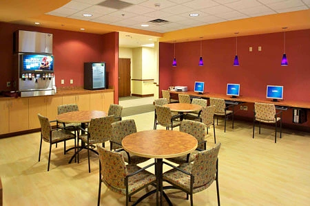 Image of Oaknoll Retirement Residence (4)