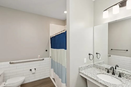 Image of The Phoenix at Lake Joy (9)