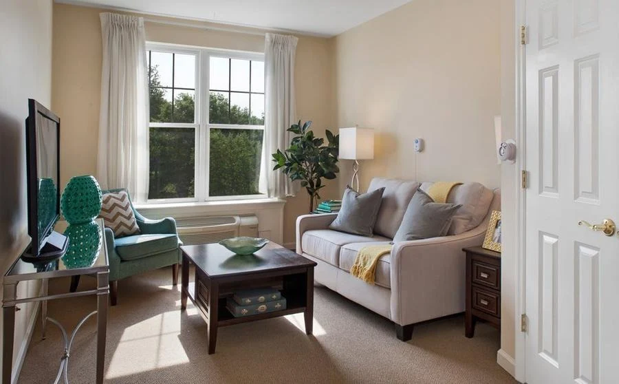 Image of Fairmont Senior Living on Clayton (7)