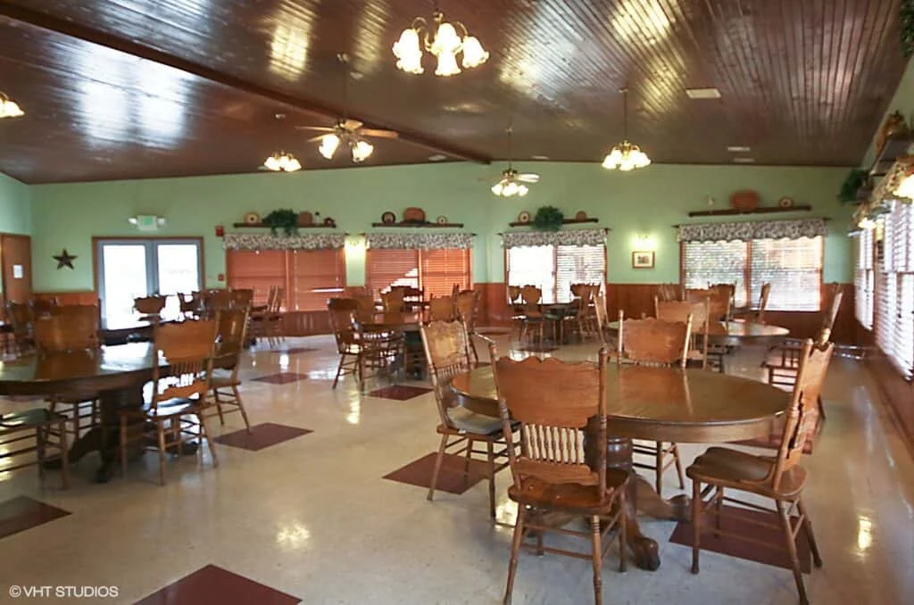 Image of Country Charm (3)