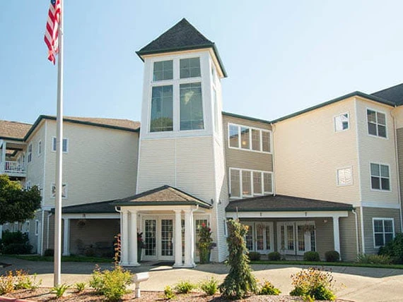 Avamere at St. Helens senior living community offering independent living, assisted living, memory care, and respite care in St. Helens, OR, front exterior
