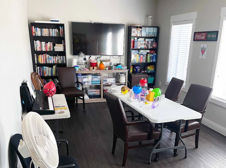 Image of Beehive Homes of Crownridge (3)