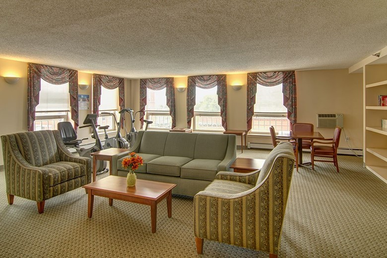 Image of Senior Suites of West Humboldt Park (3)