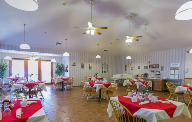 Image of Chisholm Court (7)