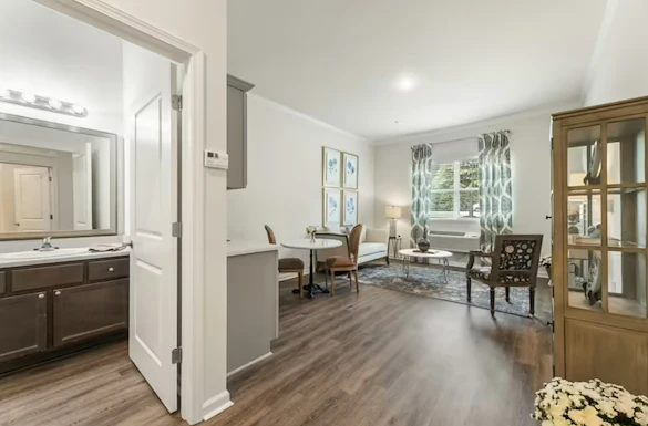 Image of The Mansions at Alpharetta - Assisted Living & Memory Care (8)