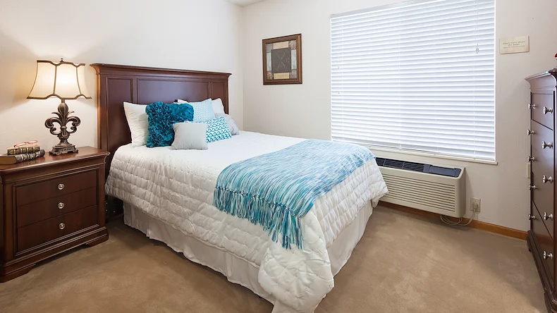 Image of The Windsor of Lawrence (9)