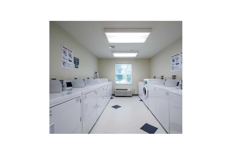 Image of BCI Fairgreen Apartments (7)