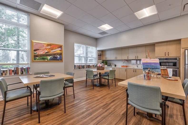 Sonata Windermere Assisted Senior Living in FL arts and crafts room