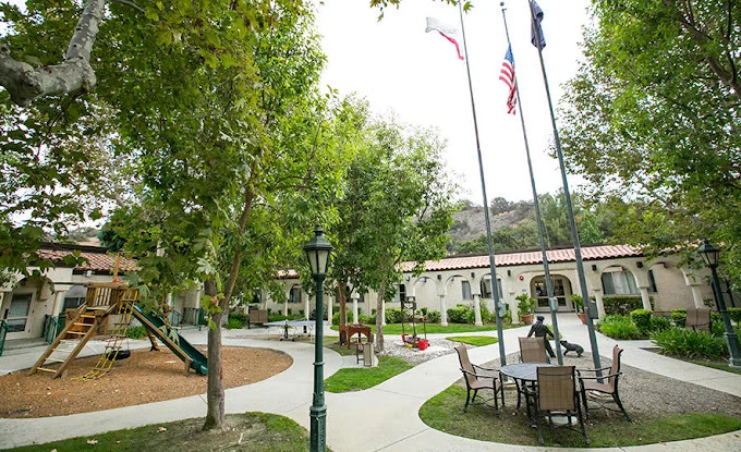 Image of Silverado Calabasas Memory Care Community (3)