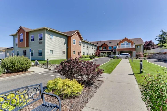 Image of Siskiyou Springs Senior Living (1)