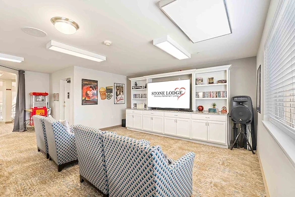 Stone Lodge Gracious Retirement Living Hawthorn Senior independent Living in Bend, Oregon media room
