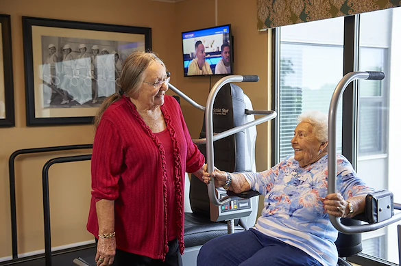 Image of Senior Star at Burgundy Place (8)