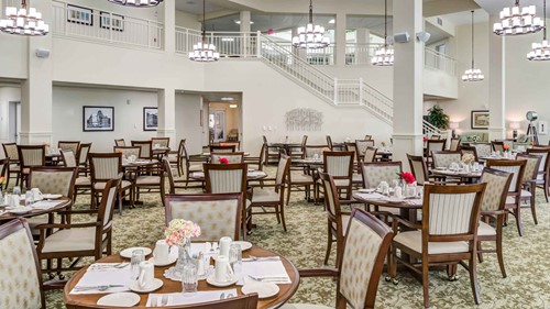 Williams Place Gracious Retirement Living Hawthorn Senior Independent Living in Davidson, North Carolina community dining room