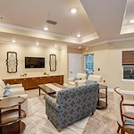 Anthem Lakes, senior living community offering independent living, assisted living, and memory care in Jacksonville, FL, common sitting area
