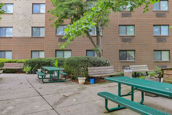Image of Woods Edge Apartments (8)