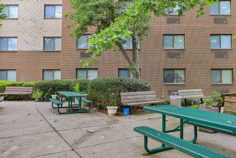 Image of Woods Edge Apartments (8)