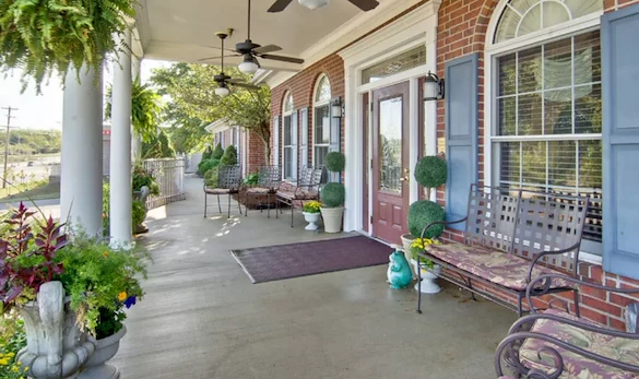 Image of Ravenwood Senior Living (2)