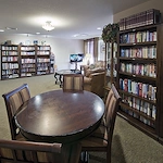 Alto Tavares, senior living community offering assisted living, memory care, and respite care in Tavares, FL, library