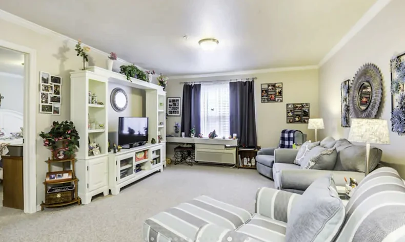 Image of Fountain Crest (5)