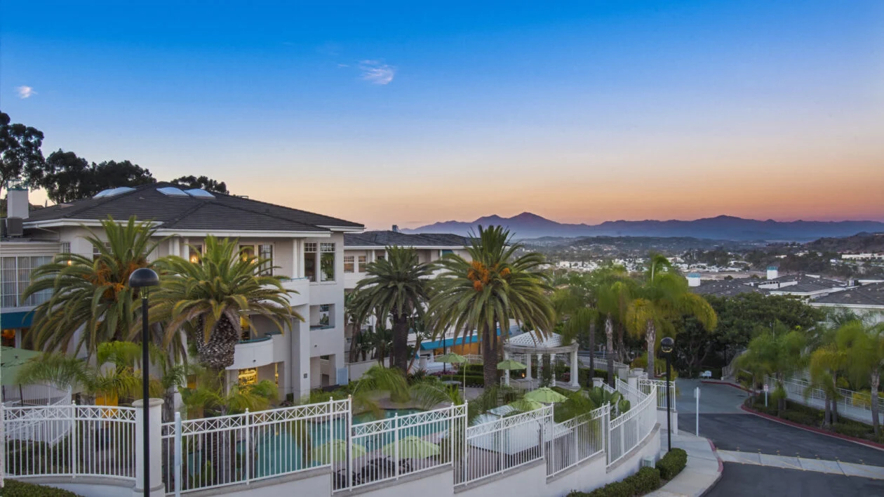 Image of Sea Bluffs, Ivy Signature Living (1)
