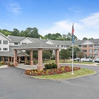 Image of Colonial Harbor Gracious Retirement Living (1)