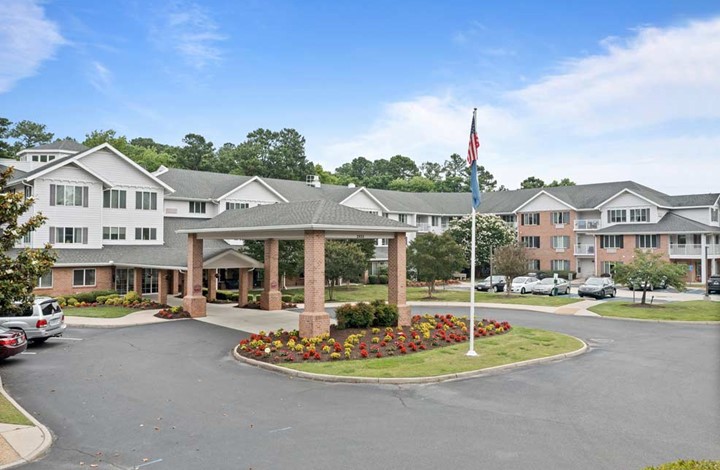 Image of Colonial Harbor Gracious Retirement Living (1)