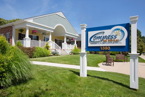 Image of Compass on the Bay (1)