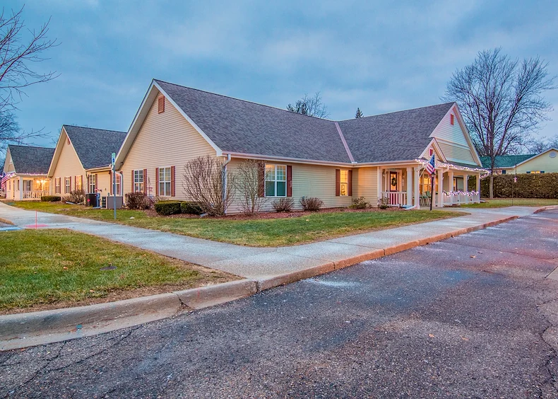 Image of Americana Seniors of Davison (2)