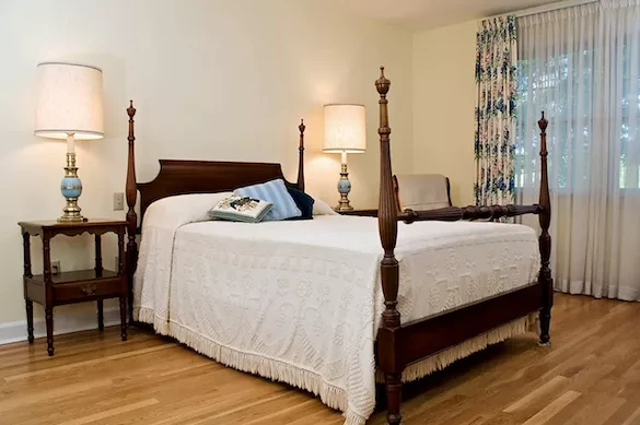 Image of Chesapeake Manor (5)