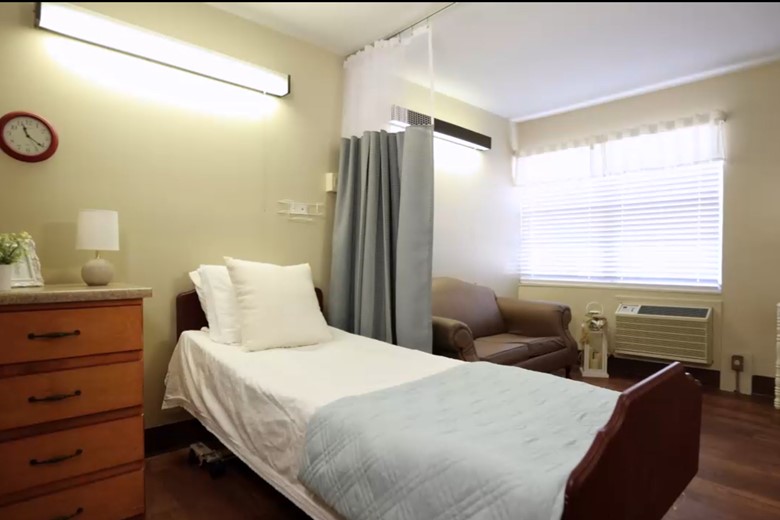 Image of Crowne Health Care Of Greenville (2)