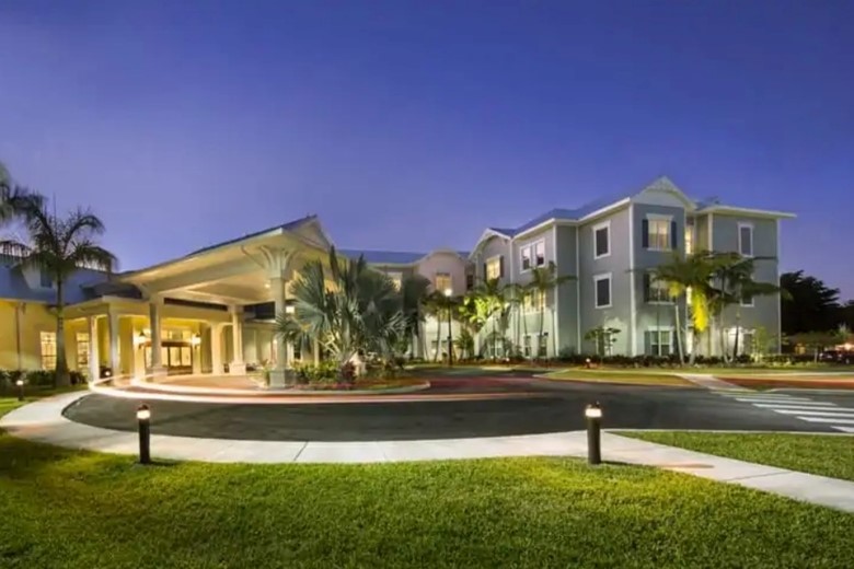 Image of East Ridge Cutler Bay (1)