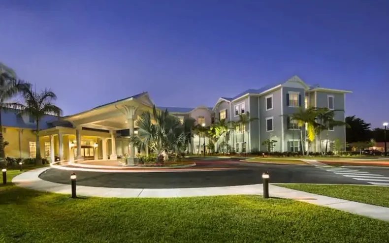 Image of East Ridge Cutler Bay (1)