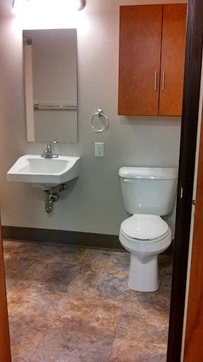 Elsie Mason Manor independent living apartment bathroom