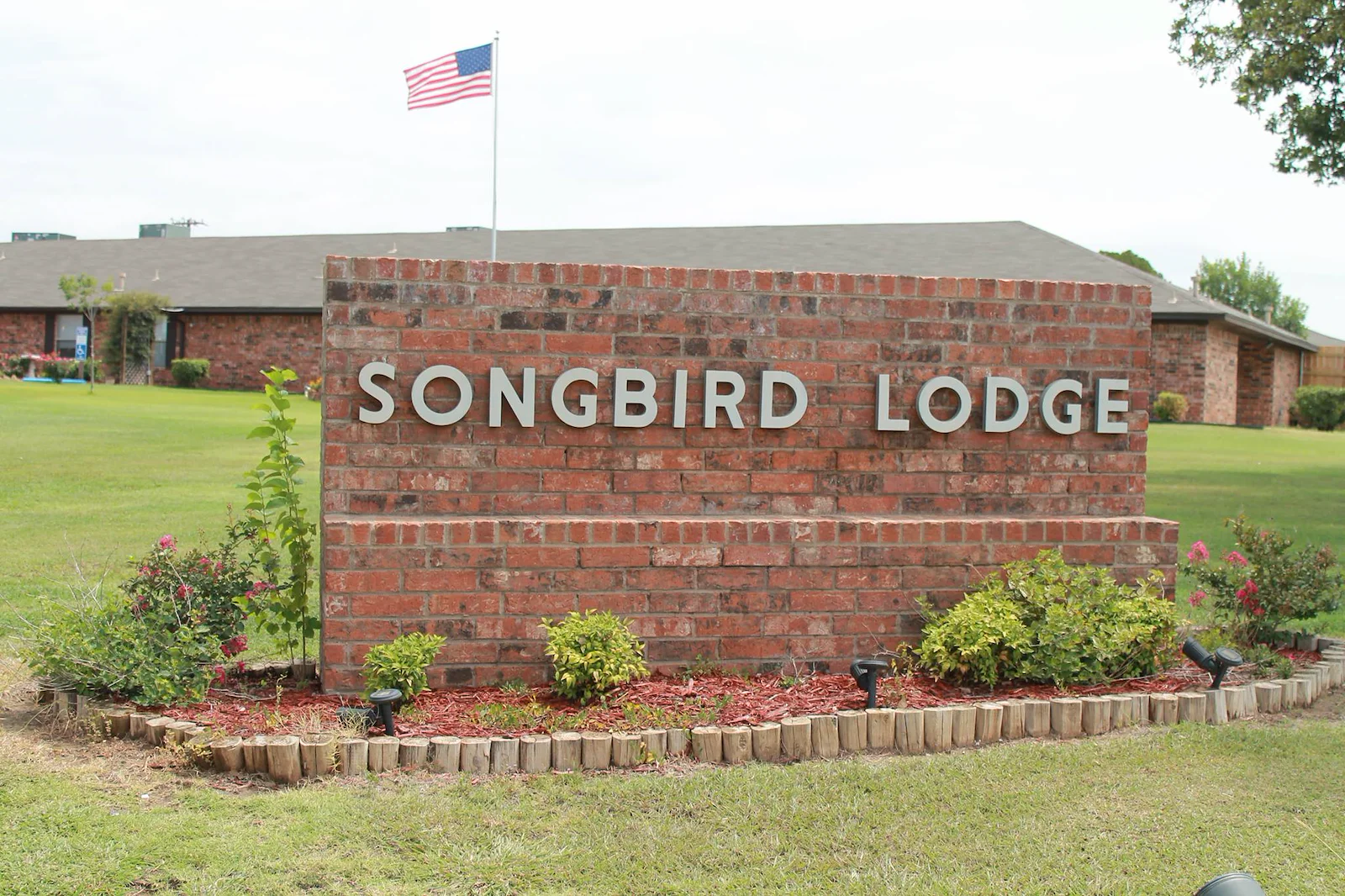Image of Songbird Lodge (2)