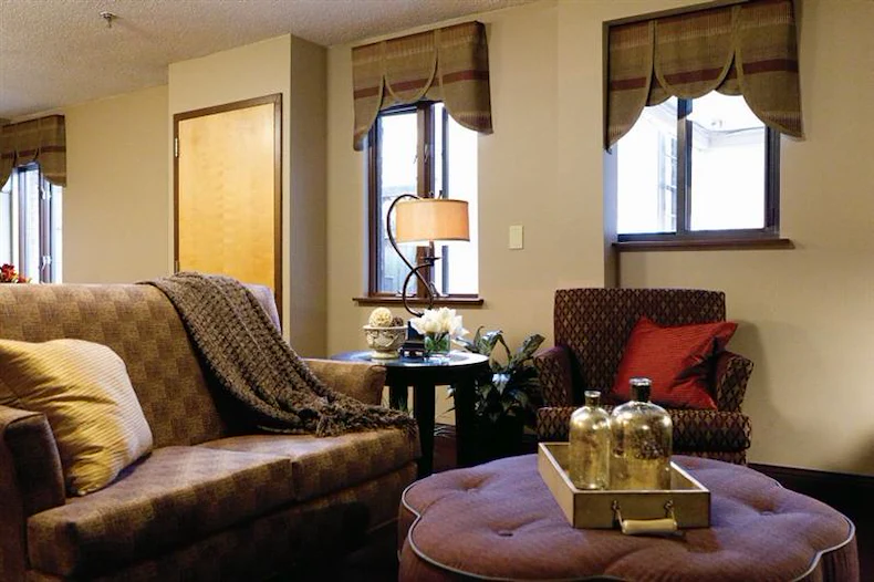 Image of Village Green Rehabilitation & Healthcare Center (4)