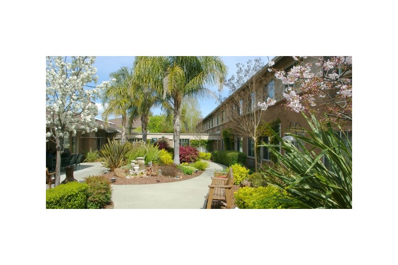 Image of Carlton Senior Living Downtown Pleasant Hill (3)