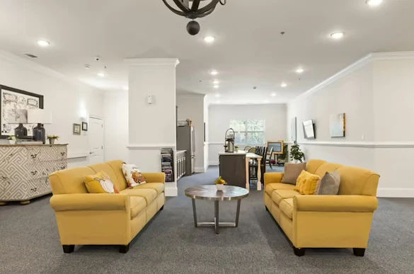 Image of The Mansions at Alpharetta - Assisted Living & Memory Care (4)
