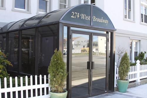 Image of Long Beach Assisted Living (2)