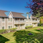 Image of Clearbrook Inn (7)