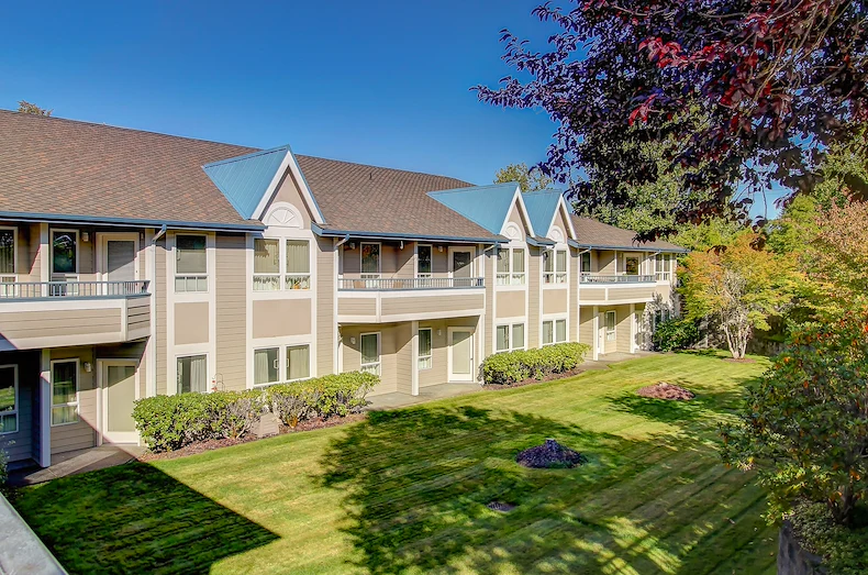 Image of Clearbrook Inn (7)