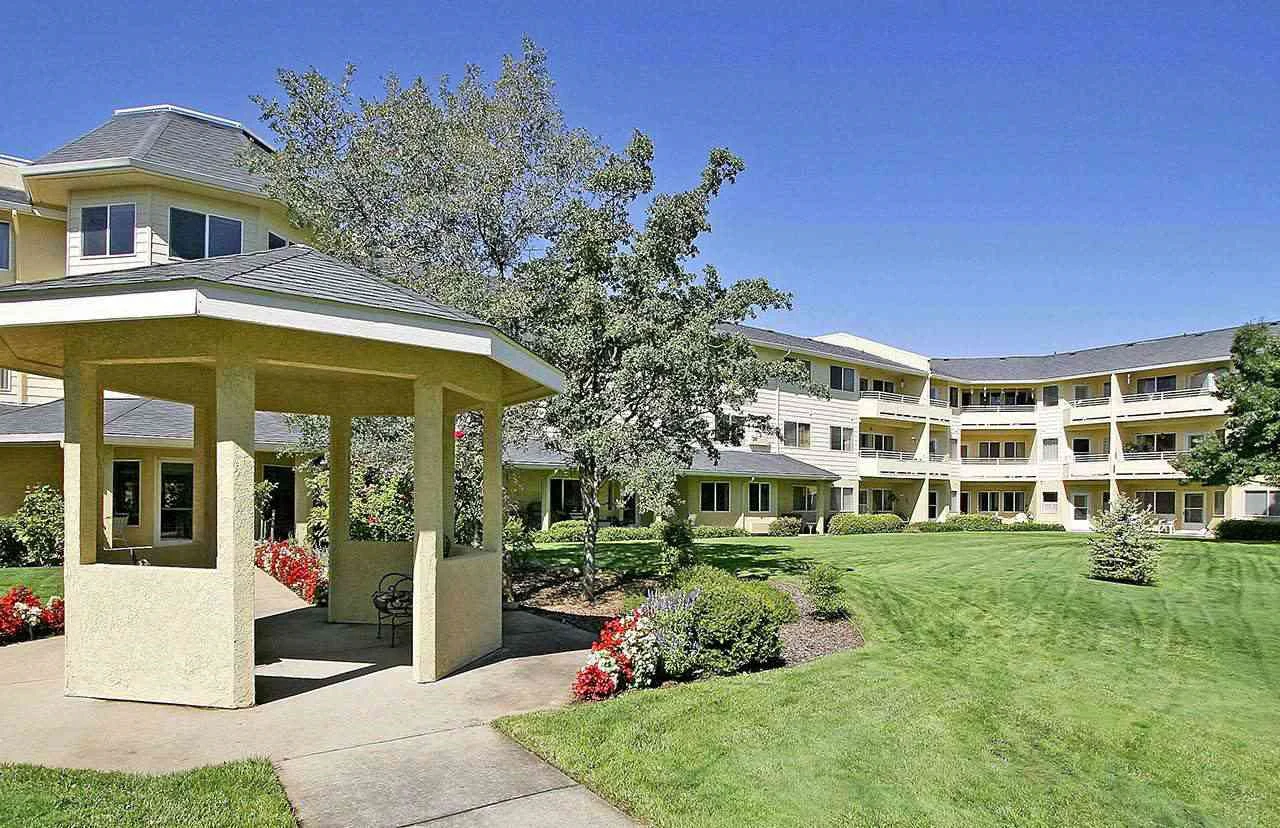 Image of Solstice Senior Living at Auburn (3)