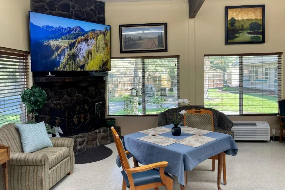 Image of Regency Care Of Central Oregon (4)