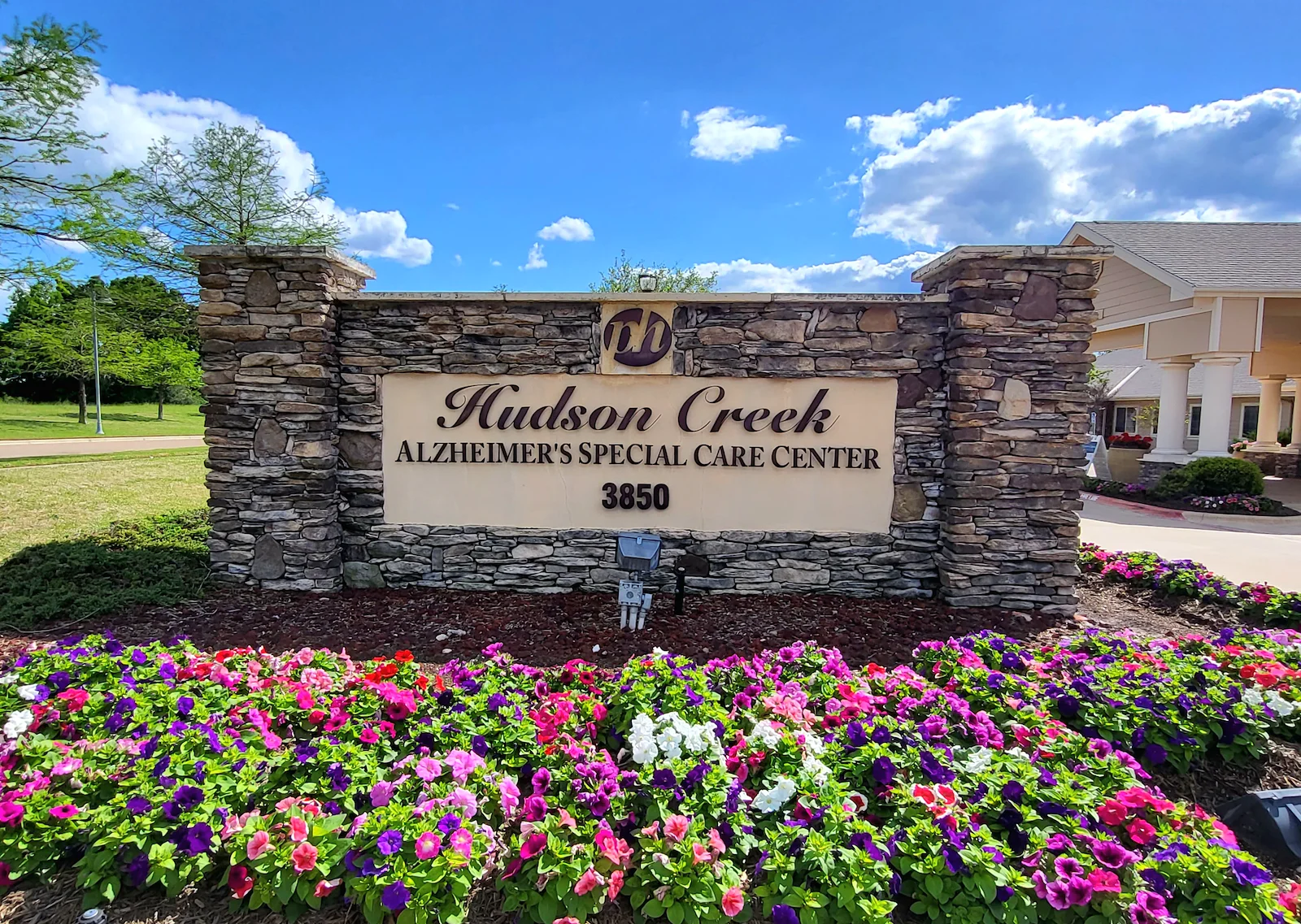 Image of Hudson Creek Alzheimer's Special Care Center (1)