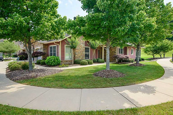 Image of Garden Plaza at Cleveland (3)