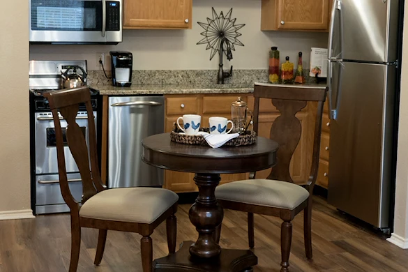 Brookdale Franklin Independent Living in Franklin, TN, apartment kitchen and dining room