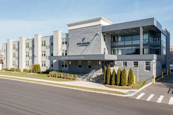 Image of Esplanade of Woodmere (1)