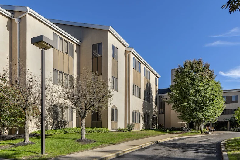 Image of Elderwood At Williamsville (1)