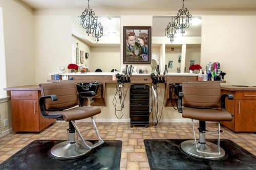 Salmon Creek Gracious Retirement Living Hawthorn Senior Independent Living in Boise, Idaho beauty hair salon